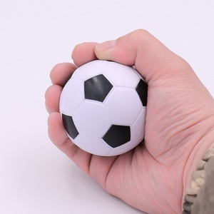 Pelota Antiestrés <span class=keywords><strong>de</strong></span> PU con Forma <span class=keywords><strong>de</strong></span> Balón <span class=keywords><strong>de</strong></span> Fútbol, Personalizable con Logotipo, 6.3cm, Juguete Deportivo para Niños, Regalo Promocional para Exteriores - Product Image 1