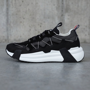 Mocassins pour hommes faits à la main noir et blanc, tige en PVC, semelle intermédiaire/externe en caoutchouc, respirants, anti-odeur, tendance mode, personnalisables - Product Image 5
