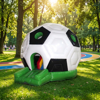 Château gonflable commercial personnalisé en forme de ballon de football en PVC pour événements et locations de fêtes d'enfants