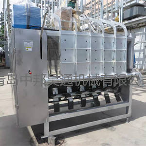 Machine d'épluchage <span class=keywords><strong>de</strong></span> poils <span class=keywords><strong>de</strong></span> <span class=keywords><strong>porc</strong></span> <span class=keywords><strong>de</strong></span> type 300, 30 têtes par heure, <span class=keywords><strong>prix</strong></span> usine, garantie 1 an pour équipement d'abattage d'abattoir <span class=keywords><strong>de</strong></span> porcs - Product Image 3