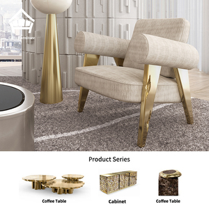 <span class=keywords><strong>Poltrona</strong></span> di Lusso Personalizzata in Bouclé con <span class=keywords><strong>Gambe</strong></span> in Ottone Dorato, Soluzione Completa per Arredamento Domestico per Progetti di Hotel, Ville e Residenze di Lusso - Product Image 1