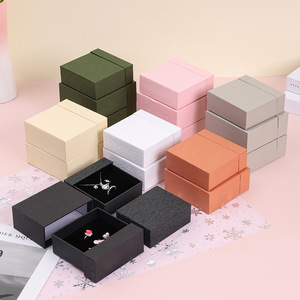 Bán buôn lông mi Curler giấy <span class=keywords><strong>MACHE</strong></span> đóng gói quà tặng Hộp ngăn kéo tùy chỉnh bông tai vòng cổ Hộp giấy cho sơn móng tay với logo - Product Image 5