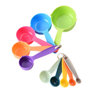 Venta al por mayor de fábrica: Juego de 10 piezas de utensilios de repostería coloridos, contenedor de plástico PP para <span class=keywords><strong>leche</strong></span> <span class=keywords><strong>en</strong></span> <span class=keywords><strong>polvo</strong></span> y tazas y cucharas medidoras para DIY. - Product Image 6