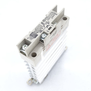 Relé de Estado Sólido G3PE-215B DC12-24V G3PE-225B DC12-24V 15A 25A para Sistemas de Control de Automatización Industrial - Product Image 2