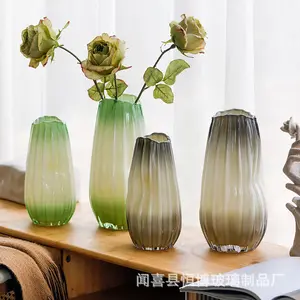 Nordic Light Luxury Glass Vase Instagram-Stil Hochschönheits-Wohnzimmervase Hydroponische Tulipenverbindung Vase dekorativer Ornamen