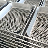 Panier de friture pour nouilles instantanées à haute porosité pour un égouttement rapide de l'huile, surface lisse antiadhésive et démoulage facile