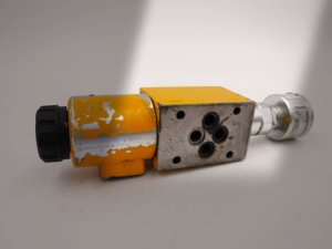 R900910470 4WE6C6X/EG24N9K4QMAG24 Solénoïde d'origine NG6 C Spool 24V Directionnel Hydraulique - Product Image 5