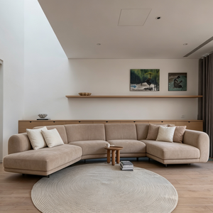 Diseño Completo de Muebles para Sala de Estar en Casa Adosada Estrecha, Estilo Moderno Minimalista Blanco, con Interior en Roble Claro y Cristal de Doble Altura - Product Image 4