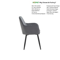 Chaise d'appoint moderne de luxe en velours noir, capitonnée à canaux verticaux, avec accoudoirs, chaise de salle à manger à pieds métalliques, chaises de cuisine