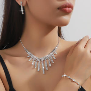 Accesorios de Joyería al por Mayor Dia - Cadena de Clavícula de Moda de Alta Gama, Colección Elegante para Novias y Damas - Product Image 1