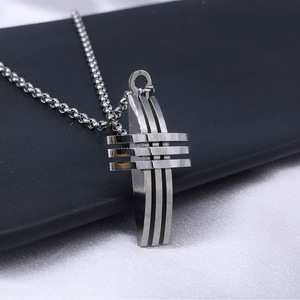 สแตนเลสสตีลจี้รูปกากบาทสำหรับผู้ชายแฟชั่นสไตล์ฮิปฮอปการออกแบบที่ทันสมัยโทนสีเงินเครื่องประดับอุปกรณ์เสริม - Product Image 4