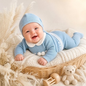 Combinaison bébé en coton KAIYUE, ensemble deux pièces tricoté sur mesure pour nouveau-né, avec col Peter Pan, bande <span class=keywords><strong>de</strong></span> dentelle, ruban, pompons et bonnet - Product Image 4