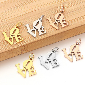 Colgante Pequeño Punk <span class=keywords><strong>de</strong></span> Acero Inoxidable con Letra LOVE, Chapado en Oro <span class=keywords><strong>Verdadero</strong></span> <span class=keywords><strong>de</strong></span> 18K, Pulido, para DIY, Pulsera o Collar - Product Image 2