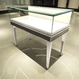 Vitrina para Exhibición <span class=keywords><strong>de</strong></span> Joyería, <span class=keywords><strong>Vidrio</strong></span> Templado, Acero Inoxidable con Revestimiento <span class=keywords><strong>de</strong></span> Titanio, Blanco/Dorado, Forma <span class=keywords><strong>de</strong></span> L, Resistente, con Iluminación LED, Personalizable - Product Image 4