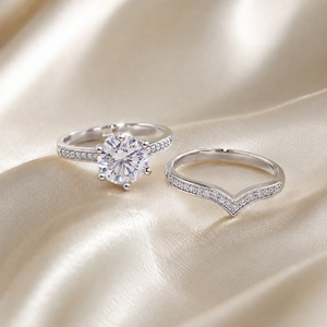 Élégant ensemble de bagues de couple à six griffes en zircon couleur argent pour mariage et fiançailles - Product Image 3