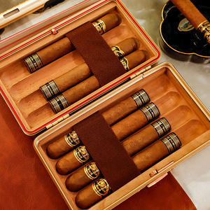 Humidor de voyage en aluminium de luxe personnalisé Guevara, en bois de cèdre, pour 8 cigares, étui à cigares anti-humidité, accessoires pour cigares, coffret cadeau de luxe - Product Image 2