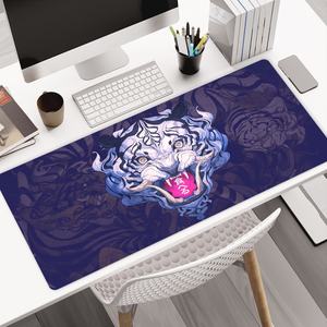 Tapis de souris ODM antidérapant blanc et violet motif tigre animal anime, grand tapis de jeu durable pour ordinateur, grand tapis de bureau pour clavier - Product Image 1