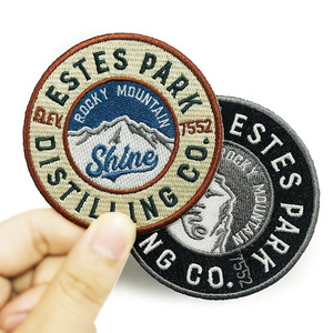 Nhà Máy Giá Biểu Tượng Tùy Chỉnh Sắt Trên Dệt Chenille Thêu Trang Trí Nhiệt Tính Năng May Mặc Các Bản Vá Lỗi Vải Thư - Product Image 2