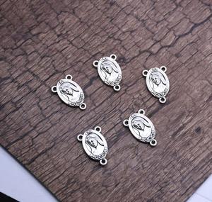 1.4*2.1cm vierge marie 3 trous centres <span class=keywords><strong>de</strong></span> <span class=keywords><strong>miséricorde</strong></span> <span class=keywords><strong>divine</strong></span> trois trous bricolage accessoires médaille chapelet pièce maîtresse - Product Image 2