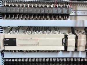 Système d'empilage d'alimentation automatique, échafaudage hydraulique, machine de poinçonnage de contre-croisillons, ligne de production continue - Product Image 4