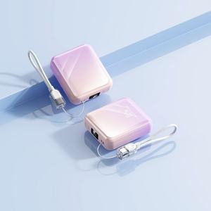 Chargeur portable haute capacité avec logo personnalisé 20000mAh 10000mAh, charge rapide 22.5W, affichage LED, câbles intégrés - Product Image 3