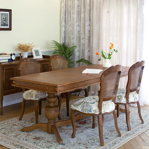 Tavolo da Pranzo e Sedie in Legno Massello Americano, Combinazione Retrò, Tavolo Quadrato Stile Francese per Soggiorno, Tavolo Lungo per Casa - Product Image 1