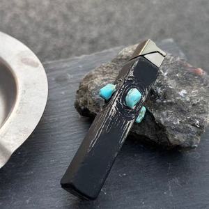 Encendedor de Queroseno Recargable de Estilo Bohemio Personalizado, Diseño Inspirado en Artefactos Místicos, Encendido por Presión, Mecanismo Metálico, Resina Hecha a Mano - Product Image 4