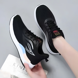 Nouvelles chaussures de sport légères et respirantes pour femmes 2026, chaussures de course en tissu Fly Woven, chaussures blanches pour femmes à semelle souple antidérapante - Product Image 2