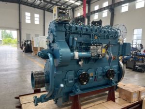 Moteur marin 6 cylindres 1102 ch 1000 tr/min avec boîte de vitesses, moteur de bateau XCW6200ZC-10 - Product Image 1