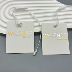 Etiquetas de ropa con LOGO personalizables y populares con efecto en relieve - Product Image 2