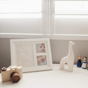 ชุดกรอบรูปพิมพ์มือและเท้าเด็ก DIY ขนาด 28x23x2 ซม. สำหรับเป็นของขวัญเด็กแรกเกิด - Product Image 6