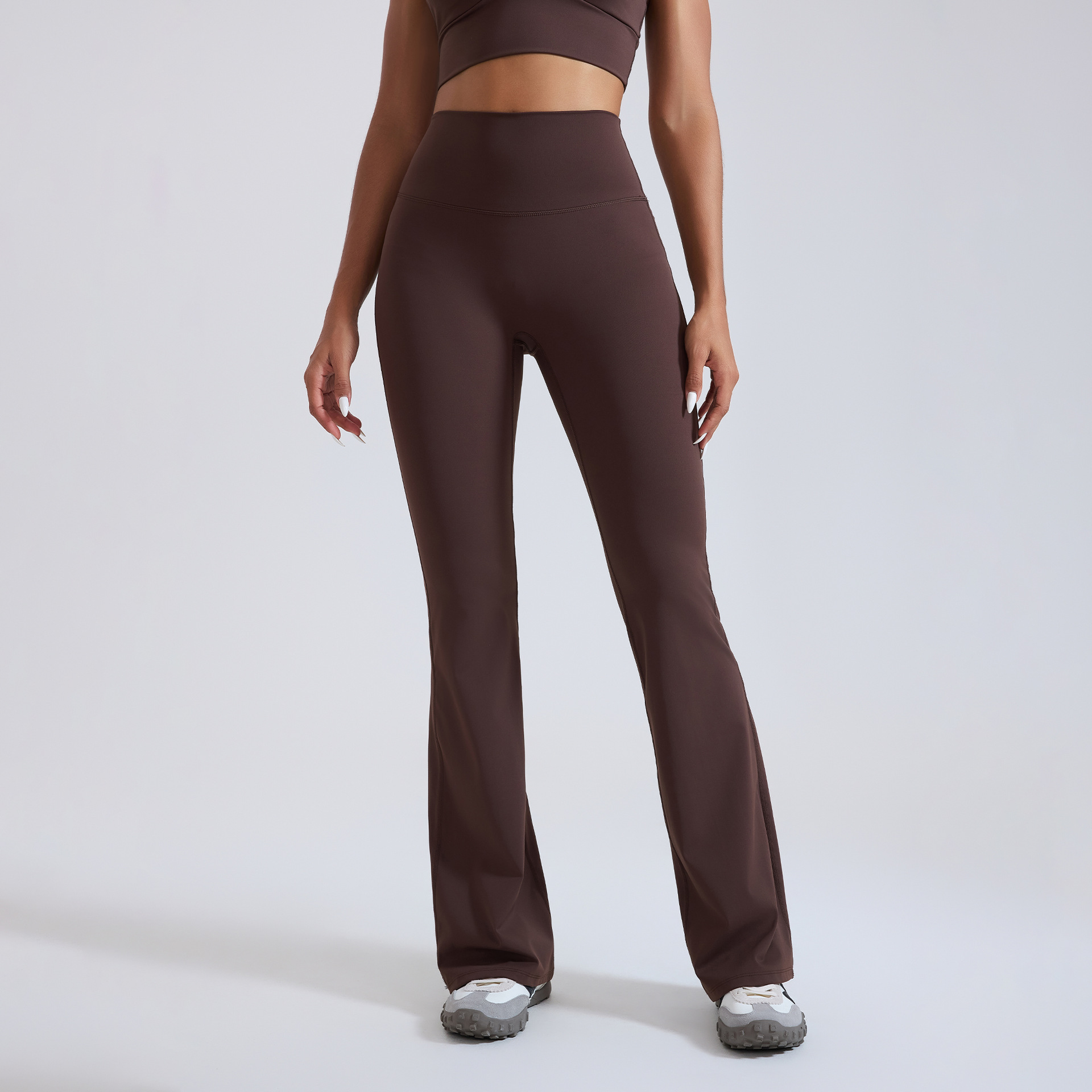 Pantalones acampanados (marrón)