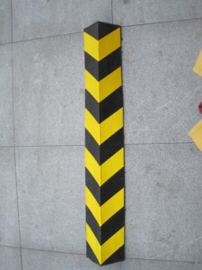 Bãi đậu xe an toàn phản chiếu tường bảo vệ 1.2 mét cao su góc phải góc bảo vệ - Product Image 4