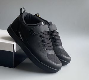 Chaussures de vélo de montagne pour hommes, pour pédales plates, adaptées au freeride, au <span class=keywords><strong>VTT</strong></span>, à l'enduro, au cross, au trail, au trajet quotidien - Product Image 4