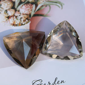 <span class=keywords><strong>Prix</strong></span> de gros sculpté à la main en cristal de quartz fumé naturel grand triangle octogone <span class=keywords><strong>diamant</strong></span> pour pendentif - Product Image 5