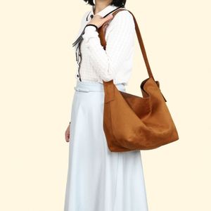 Nuevo Bolso Tote Grande Impermeable de Color Sólido con Acabado de Gamuza PU, Cierre Abierto, para Otoño/Invierno, para Viajes Diarios, de Poliéster - Product Image 3