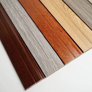 Rodapié de Madera Maciza Blanca de Estilo Tradicional con Marco <span class=keywords><strong>Lacado</strong></span>, Base de MDF y Moldura Imprimada, Ligero, Impermeable y Fácil de Instalar - Product Image 5