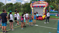 Giant connect 4 quatre gonflable carnaval sports pousses de basket-ball jeux pour enfants adultes