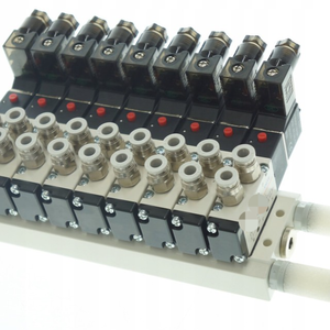 Nouveau Contrôleur de Programmation PLC d'Automatisation Industrielle d'Entrepôt Original Ready 4V110-06AG - Product Image 1