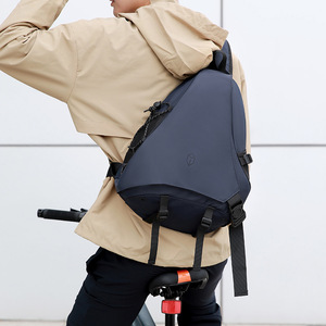 Nouveau sac de sport pour homme, sac de cyclisme pour les déplacements en plein air, sac bandoulière léger avec style tendance pour le sport et les trajets quotidiens - Product Image 6