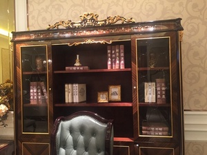 Đồ Nội Thất Cổ Điển Sang Trọng Thiết Kế Ý Bằng Gỗ Rắn Chạm Khắc Bàn Văn Phòng - Product Image 6