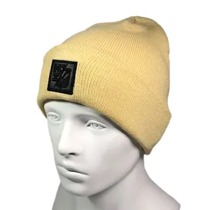 ODM topi musim dingin mode akrilik kuning uniseks tambahkan topi rajut lencana merek anda beanie hadiah promosi kustom dengan logo patch
