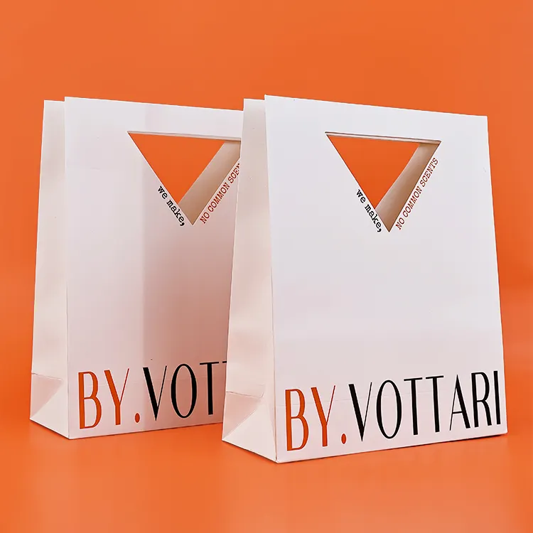 حقيبة يدوية بتصميم مثلث معكوس بتصميم جديد لعام 2024 للهدايا