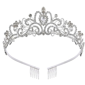 Tiara Personalizzata in Cristallo Dorato, Corona Elegante con Pettini per Donne e Ragazze, Ideale per Matrimoni, Balli, Feste di Compleanno - Product Image 4