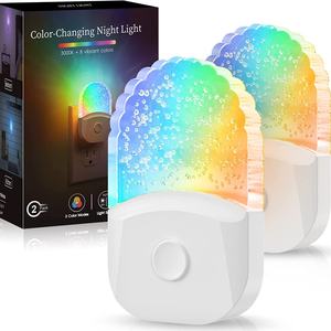 Veilleuse LED à capteur de lumière, mode dynamique, température blanc chaud 3000K, couleur RVB, 0,5W, en acrylique, à brancher, avec bulles - Product Image 1