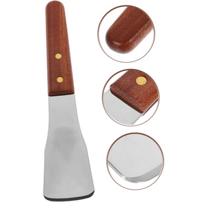Pelle à glace en acier inoxydable robuste avec manche ergonomique en bois - Product Image 4