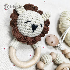 Jouet nouveau-né <span class=keywords><strong>anneau</strong></span> en bois bébé dents rondes Crochet pendentif main Crochet poupée tricoté Crochet poupée dessin animé <span class=keywords><strong>Lion</strong></span> - Product Image 4