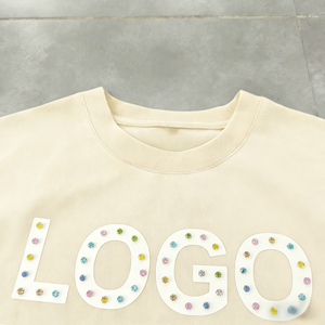 T-Shirt Nera Personalizzata di Alta Qualità con Strass Colorati e Diamanti, Stampa Serigrafica Premium - Product Image 2