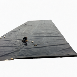 Bâche géomembrane lisse en PEHD imperméable pour bassins, piscicultures, stockage d'eau agricole et étangs d'irrigation - Product Image 1