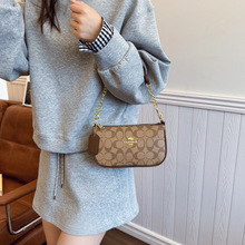 <span class=keywords><strong>Sac</strong></span> Mahjong pour femme à motif géométrique tendance, nouveau modèle 2026. <span class=keywords><strong>Sac</strong></span> à bandoulière double chaîne, style croisé, portable et durable. - Product Image 4